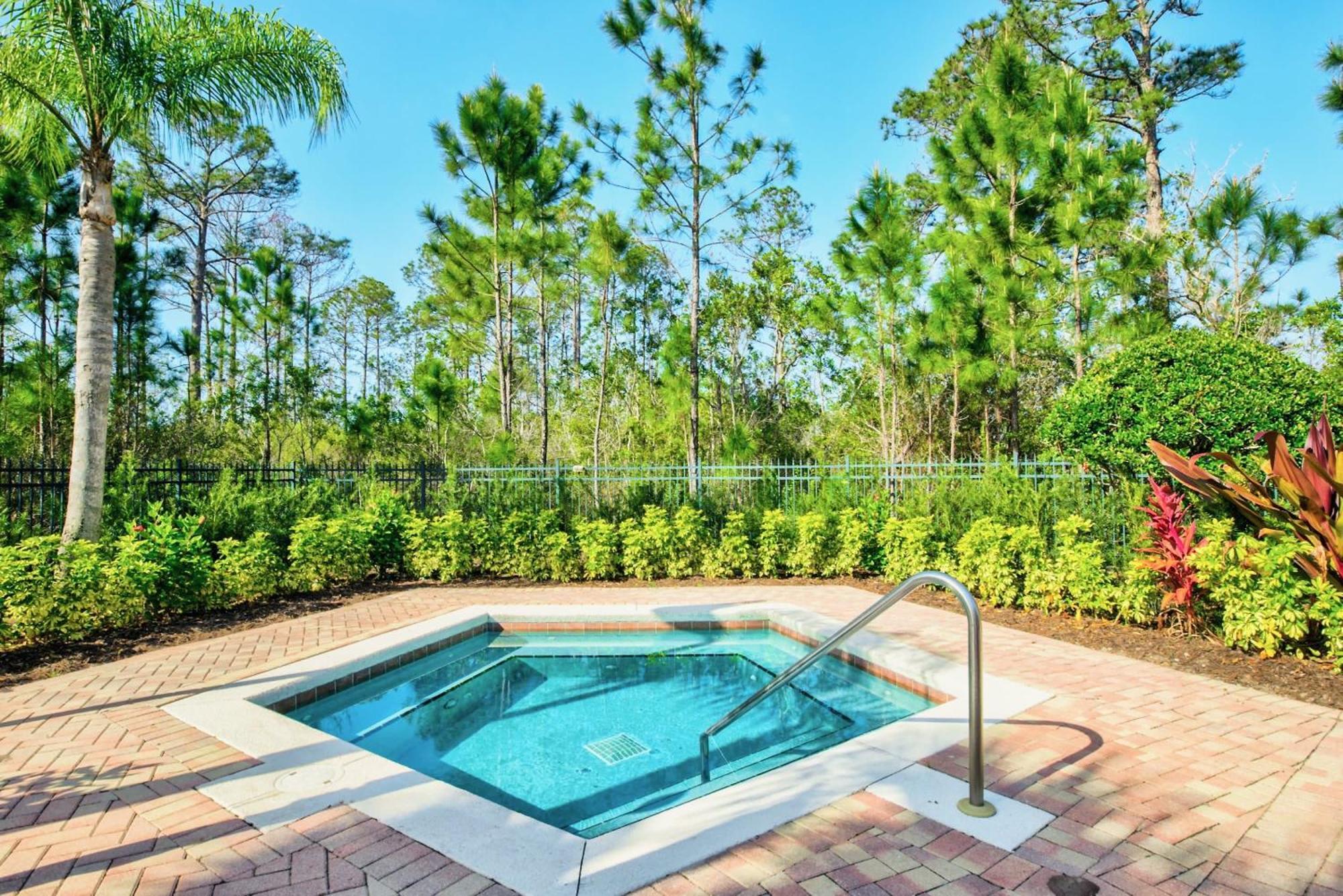 Spacious 2Br Condo With Pool & Hot Tub, Near Disney! ออร์ลันโด ภายนอก รูปภาพ
